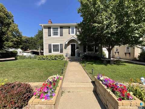 2100 Center Ave, Sioux Falls, SD 57105