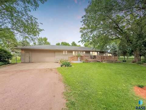 26470 484th Ave, Valley Springs, SD 57068