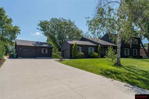 143 Outer Drive, Le Sueur, MN 56058
