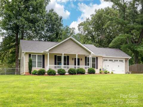329 Ewbank Road, Etowah, NC 28729