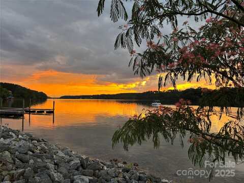 2651 E Paradise Harbor Drive, Connelly Springs, NC 28612