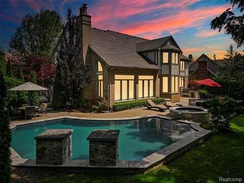 5657 Greenhill Drive, Troy, MI 48098