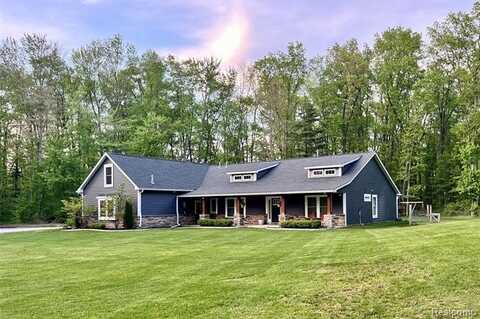 2400 N Hacker Road, Howell, MI 48855