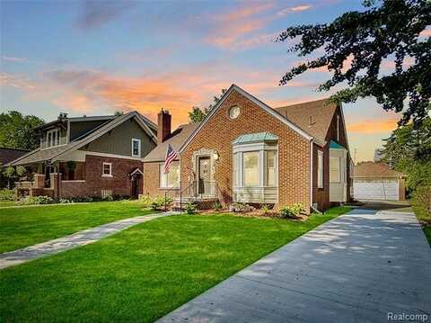 807 Barrington Road, Grosse Pointe Park, MI 48230