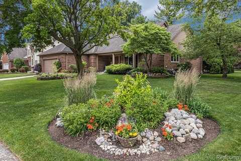 5131 Standish Drive, Troy, MI 48085