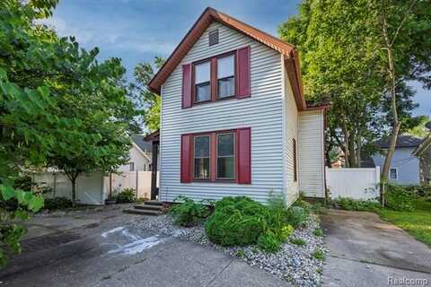 77 Hubbard Street, Mount Clemens, MI 48043