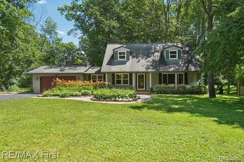 5910 Hillsboro Road, Davisburg, MI 48350