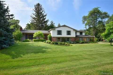1749 Timson Lane, Bloomfield Hills, MI 48302
