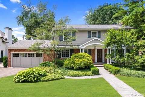 425 Fairfax Street, Birmingham, MI 48009