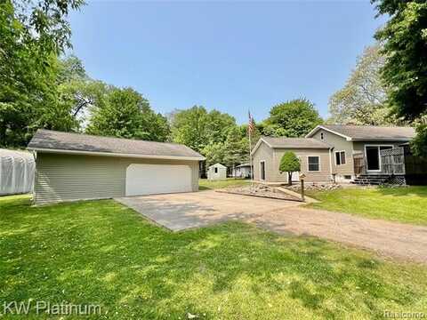 2243 Sunnyside Road, Kimball, MI 48074