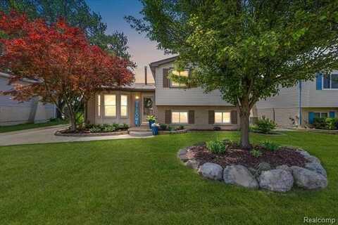 17194 Anita Ave, Fraser, MI 48026