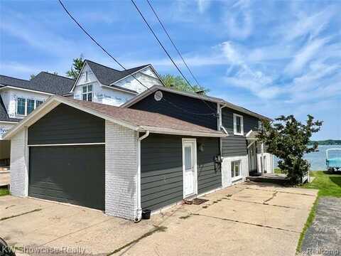 1869 Union Lake Road, Commerce Township, MI 48382