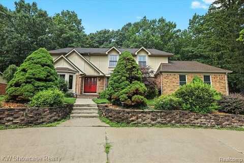 5152 Shenandoah Court, West Bloomfield, MI 48323