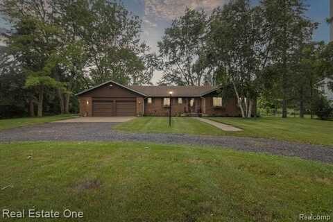3920 Childs Lake Road, Milford, MI 48381