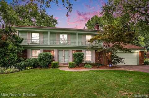 2035 Wickford Court, Bloomfield Hills, MI 48304