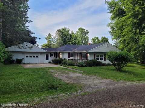 7165 Park Avenue, Lexington, MI 48450