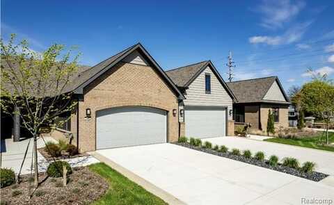 910 Heritage Drive, Bloomfield Hills, MI 48304