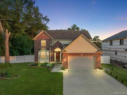 48 Starr Drive, Troy, MI 48083