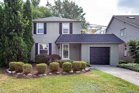26636 Wyoming Road, Huntington Woods, MI 48070