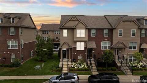2582 Helmsdale Circle, Rochester, MI 48307