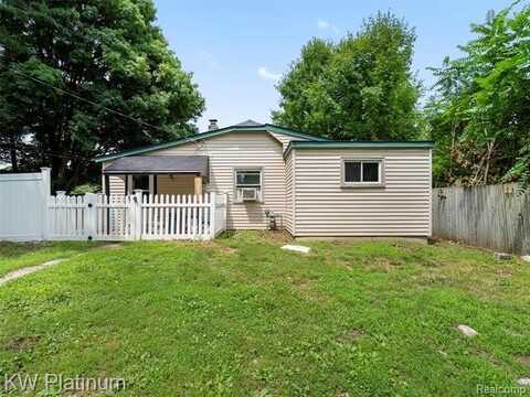30853 Prospect Street, Clinton Township, MI 48048