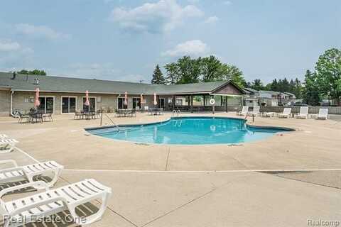 104 Manor Way, Rochester Hills, MI 48309