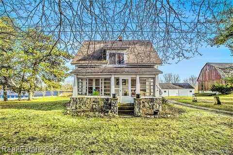 420 N LAKE PLEASANT Road, Attica, MI 48412