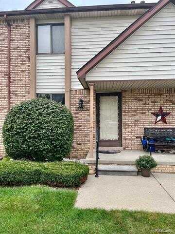 25871 NEW FOREST Court, Chesterfield, MI 48051