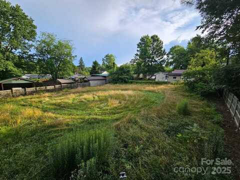 Allen Claire Street, Hendersonville, NC 28792