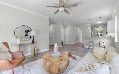 1612 Nansemond Parkway, Suffolk, VA 23434