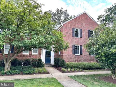 6727 W WAKEFIELD DR #J, ALEXANDRIA, VA 22307