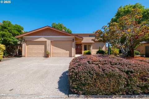 2465 40TH AVE, Albany, OR 97322
