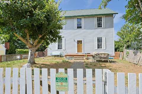 1048 ELROD AVE, Coos Bay, OR 97420