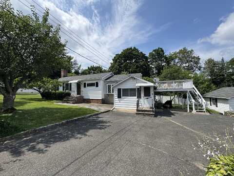 11 Knollcrest Road, New Fairfield, CT 06812