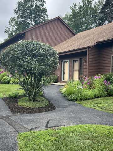 348 Boston Post Road, Waterford, CT 06385