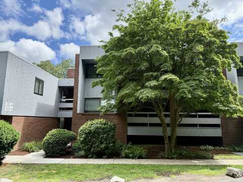 92 Wilton Crest, Wilton, CT 06897