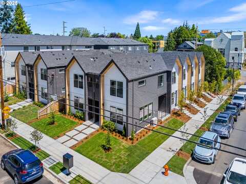 251 N Skidmore ST, Portland, OR 97217