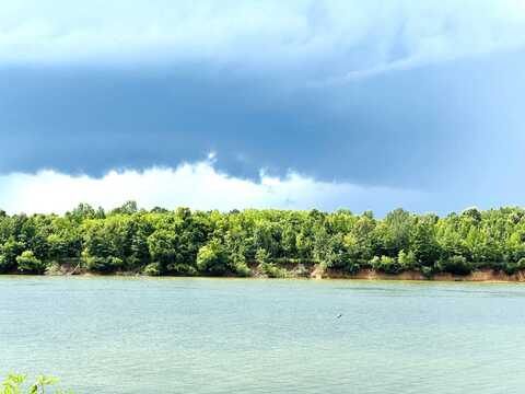 90 CRAVENS, Savannah, TN 38372
