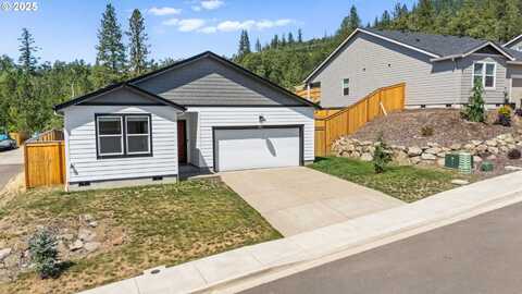 421 E 4TH ST, Lowell, OR 97452