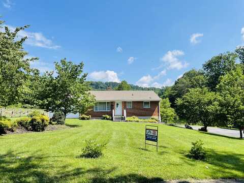 1156 Rosemont LN, Vinton, VA 24179