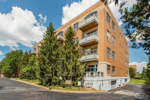 630 Emerson Road, Creve Coeur, MO 63141