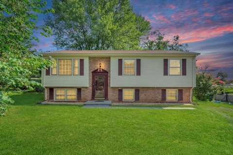 569 Holiday RD, Vinton, VA 24179