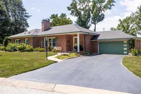 37 Flamingo Drive, Crestwood, MO 63123