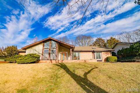 507 Glenmeadow Drive, Ballwin, MO 63011