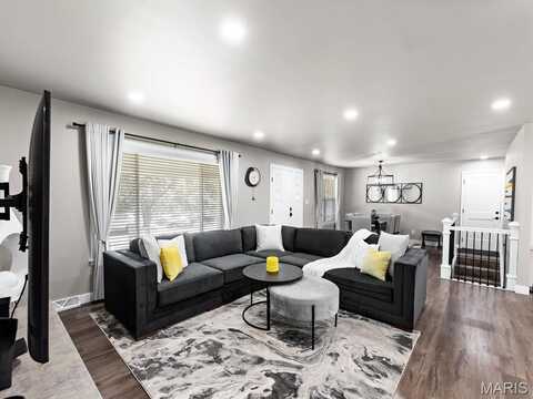1201 Cheverly Court, Saint Louis, MO 63146