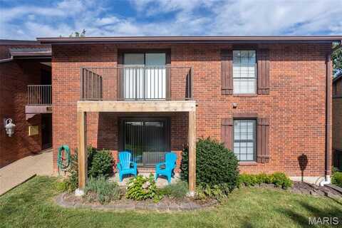 5593 Baronridge Drive, Saint Louis, MO 63129