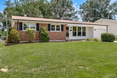 412 Elmwood Drive, Saint Charles, MO 63301