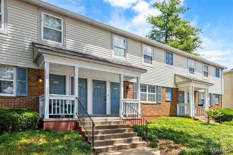 9029 N Swan Circle, Saint Louis, MO 63144