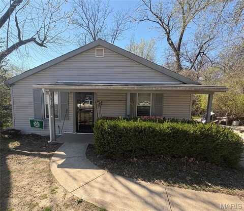 10019 Lord Drive, Saint Louis, MO 63136