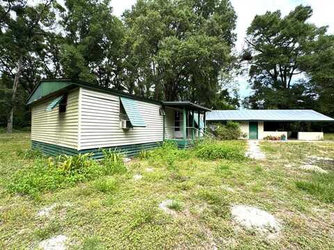 6631 160th St, Trenton, FL 32693